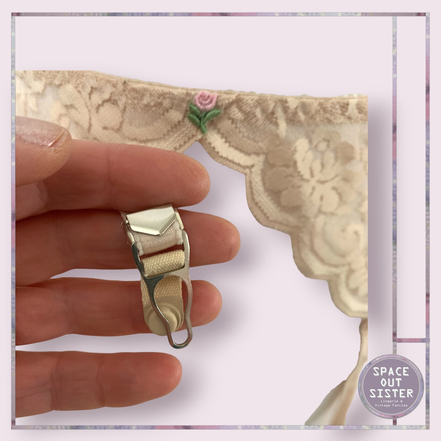 Rare ILGWU Scallop Garter Belt