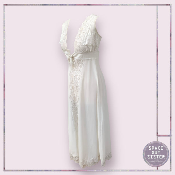 Vintage Keyhole Nightdress