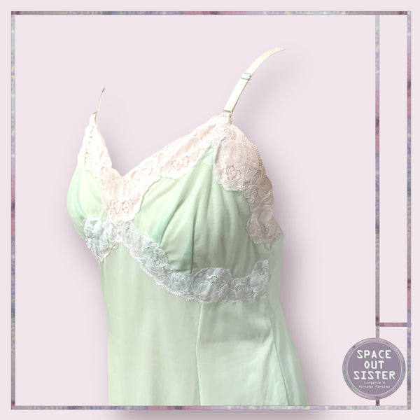 Vintage Wonder Magic Slip