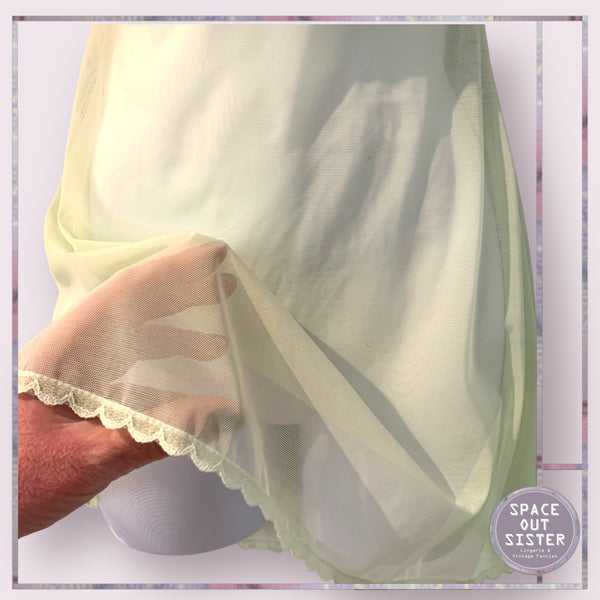 Vintage Gillian & O’Malley Babydoll Nightdress