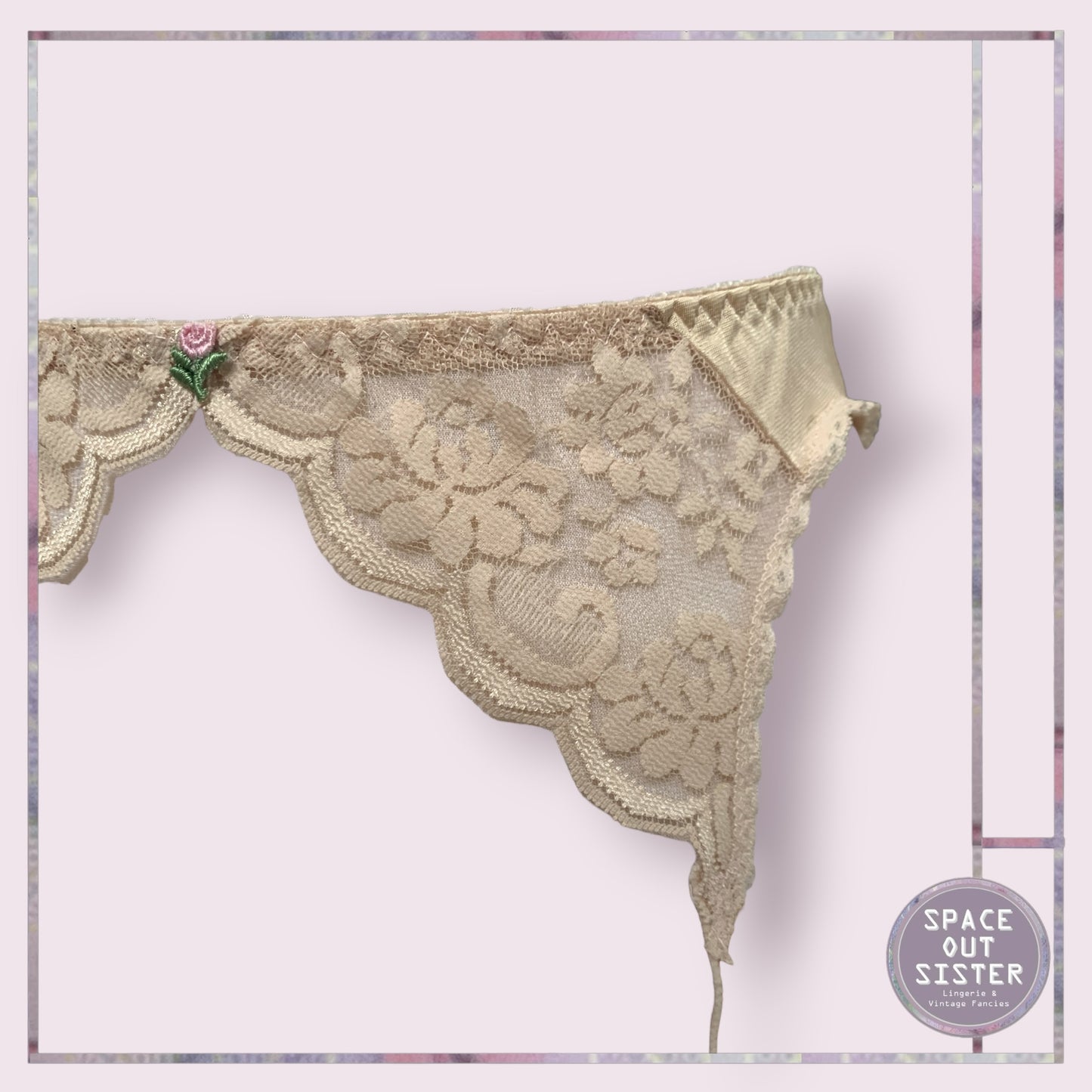 Rare ILGWU Scallop Garter Belt