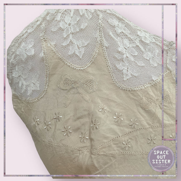 Vintage Oyster Bow Slip