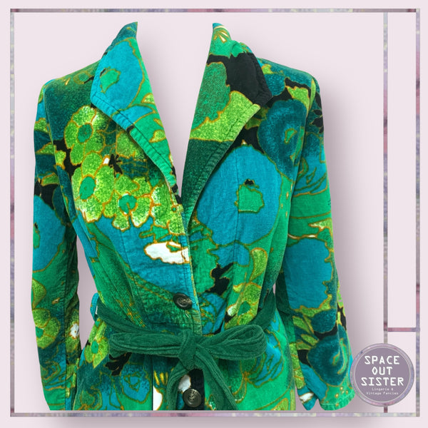 Vintage Into The Woods Robe