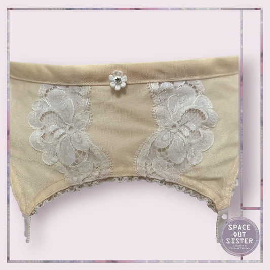 Crema Garter Belt