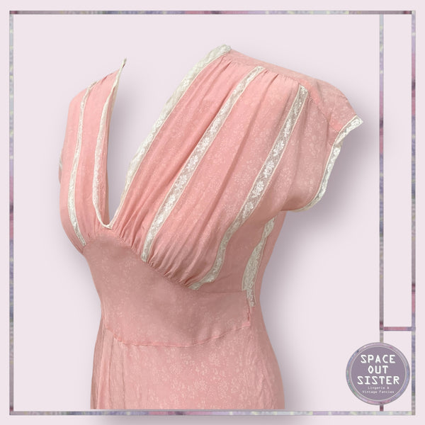 Vintage Circa 1940s Pastel Nightdress