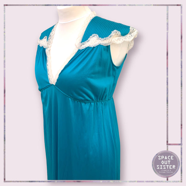 Vintage JC Penny’s Full Length Nightdress