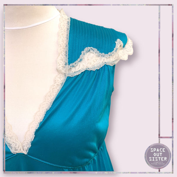 Vintage JC Penny’s Full Length Nightdress