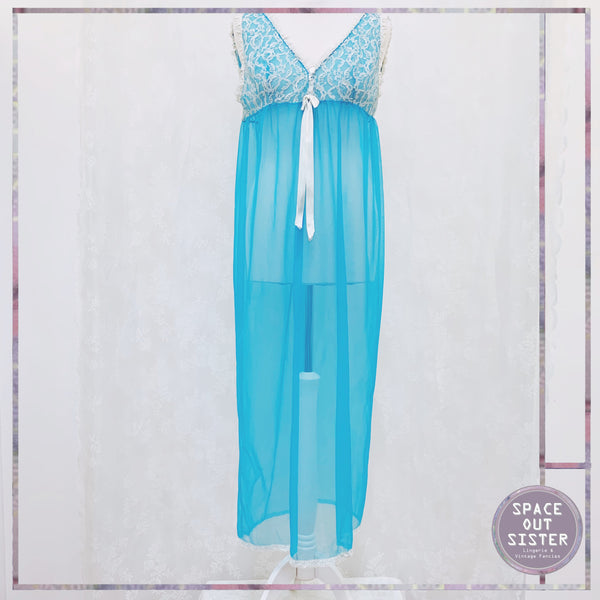 Circa 1970s Turquoise Peignoir Set