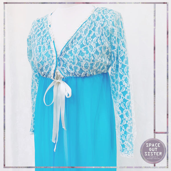 Circa 1970s Turquoise Peignoir Set