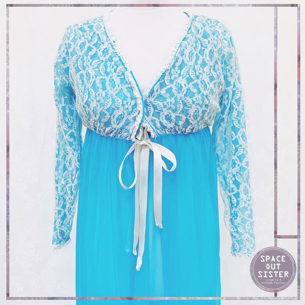 Circa 1970s Turquoise Peignoir Set