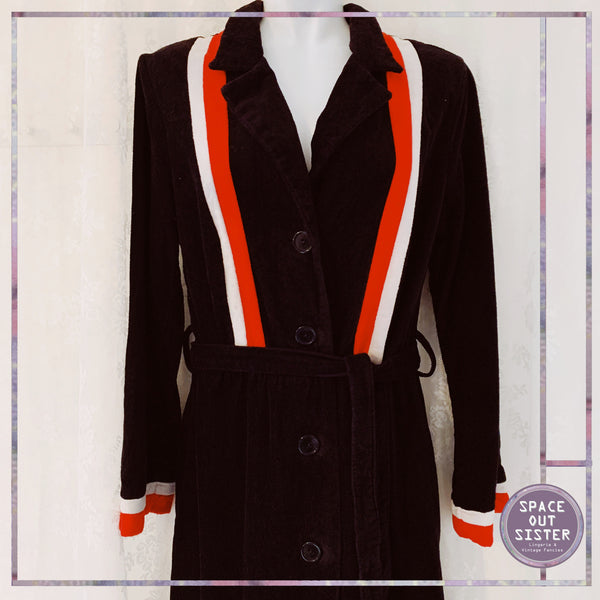 1970s Vintage Dynamic Stripes Robe