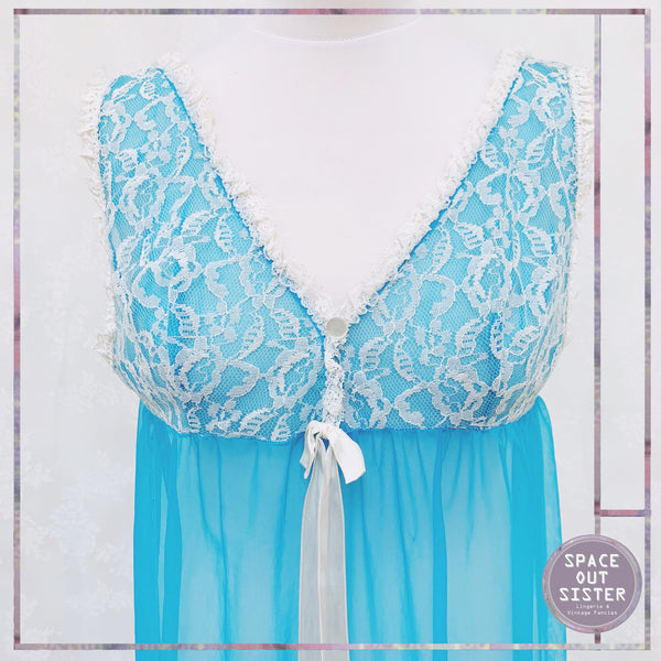 Circa 1970s Turquoise Peignoir Set