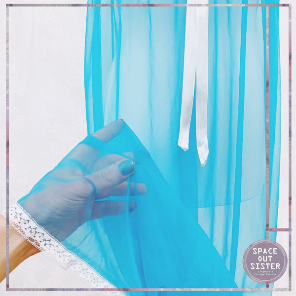 Circa 1970s Turquoise Peignoir Set